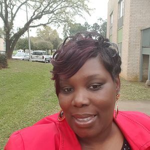 Meet your Posher, Monica